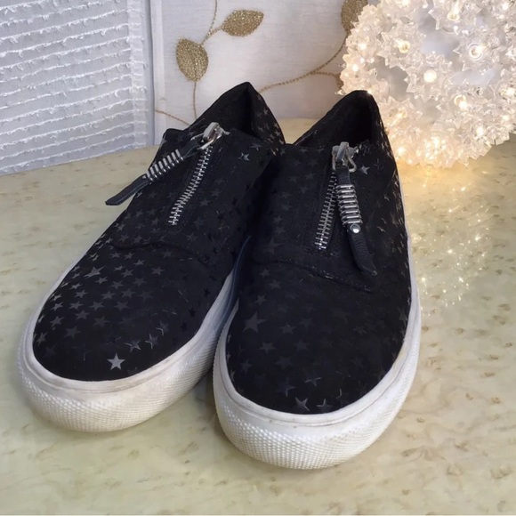 Madden Girl Slip On Fashion Sneakers - Picture 1 of 8